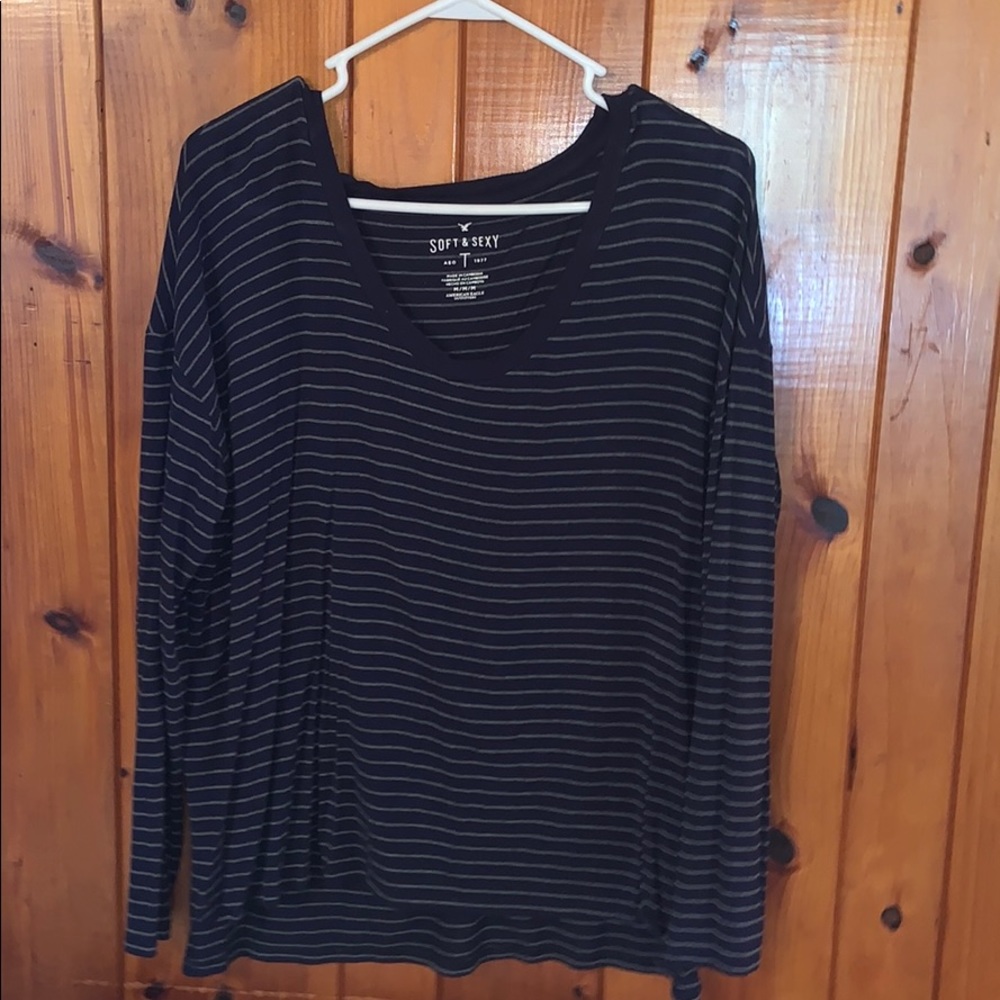 American Eagle long sleeve tee